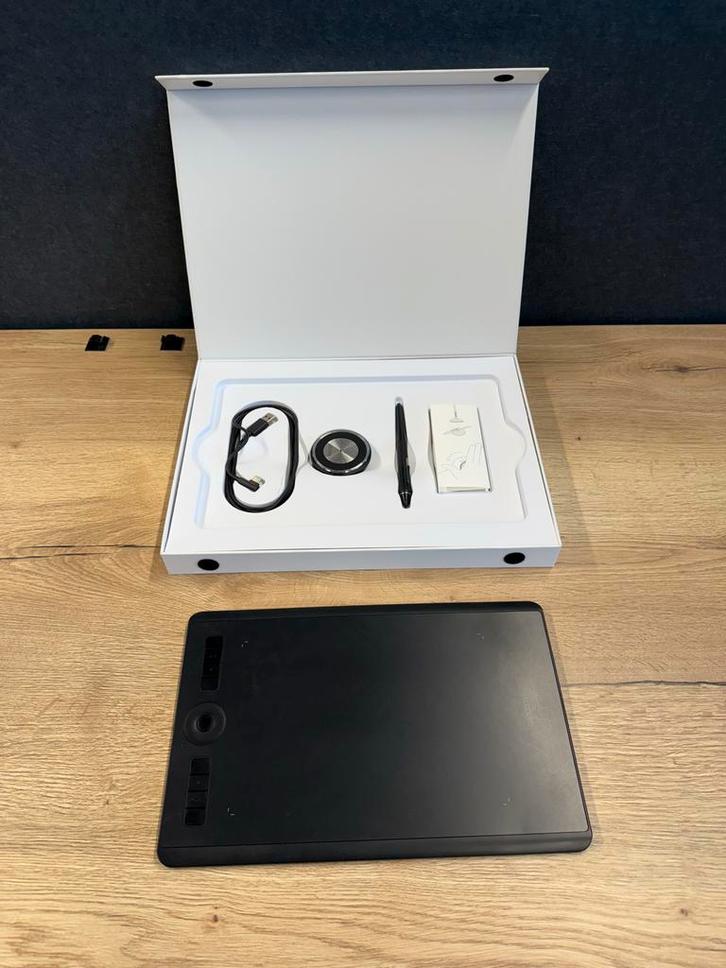 Wacom Tekentablet - Perfect voor Creatie!, Computers en Software, Tekentablets, Zo goed als nieuw, Bedraad, Ophalen of Verzenden