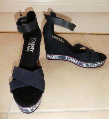 Tommy Hilfiger wedge sandalen maat 38 sleehak Pop Webbing beschikbaar voor biedingen