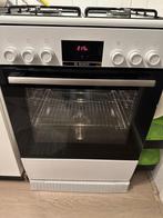 Fornuis, Witgoed en Apparatuur, Ophalen, 4 kookzones, Zo goed als nieuw, Gas