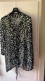 Yoek. Transparante blouse. Zwart met witte polkadots. XXL, Kleding | Dames, Grote Maten, Yoek, Ophalen of Verzenden, Zo goed als nieuw