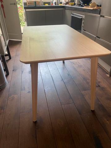 Gratis af te halen:IKEA tafel