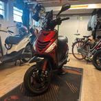 GESTOLEN!! Piaggio zip 172cc brom swingarm full option, Fietsen en Brommers, Scooters | Piaggio, Ophalen, Tweetakt, Maximaal 45 km/u