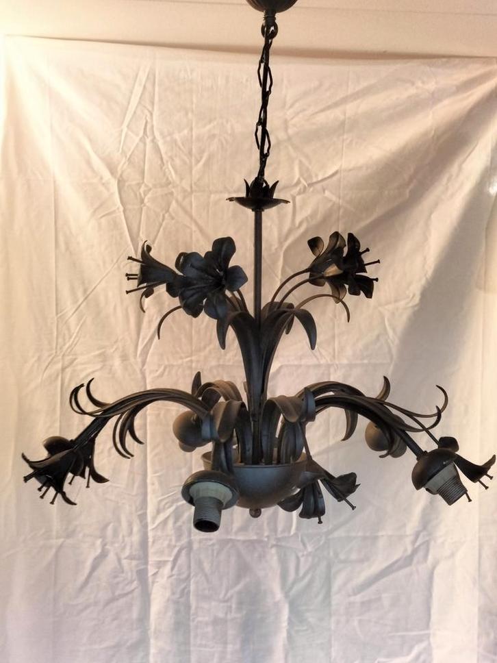 Antieke Franse Lelie Hanglamp, Huis en Inrichting, Lampen | Hanglampen, Gebruikt, 50 tot 75 cm, Metaal, Ophalen
