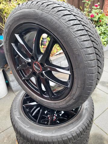Toyota Yaris Cross banden velgen 215/55/17 TPMS beschikbaar voor biedingen