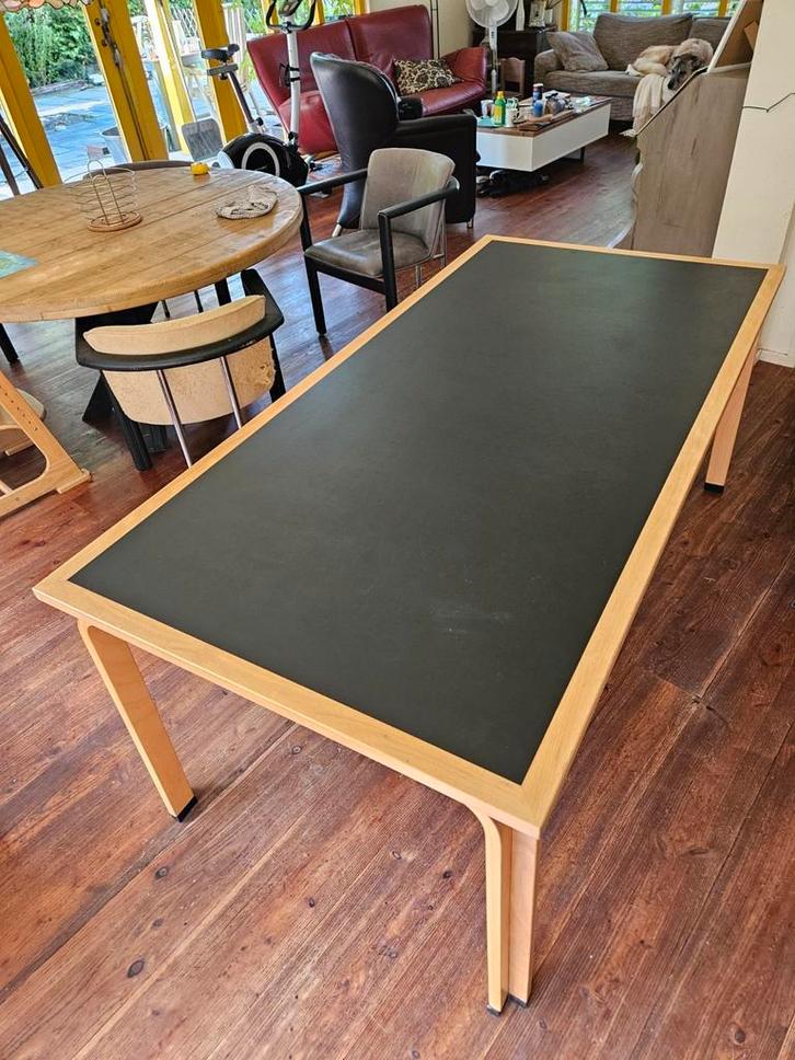 magnus olesen design tafel, Huis en Inrichting, Tafels | Eettafels, Gebruikt, 50 tot 100 cm, 150 tot 200 cm, Vijf personen of meer