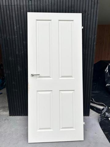Binnendeur 83x200cm + RVS kruk beschikbaar voor biedingen