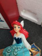 Enesco Disney Traditions Jim Shore Ariël - Be Bold, Ophalen of Verzenden, Pocahontas of Kl. Zeemeermin, Nieuw, Beeldje of Figuurtje
