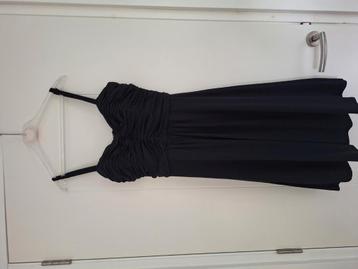 Little Black dress beschikbaar voor biedingen