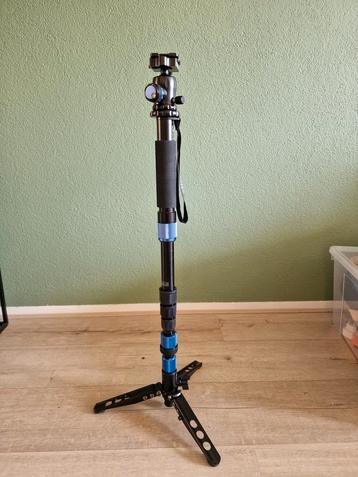 Sirui monopod p-204SR met ballhead. €125 beschikbaar voor biedingen