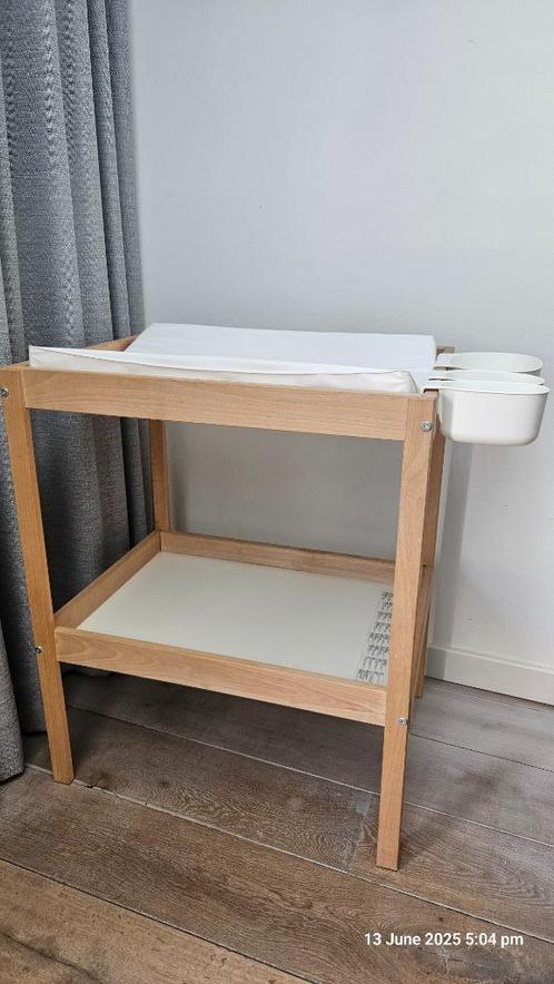 IKEA SNIGLAR commode met aankleedkussen + 3 opbergbakjes, Kinderen en Baby's, Kinderkamer | Commodes en Kasten, Gebruikt, Commode