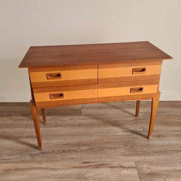 Vintage ladekast kast retro wandkast kastje deens design beschikbaar voor biedingen