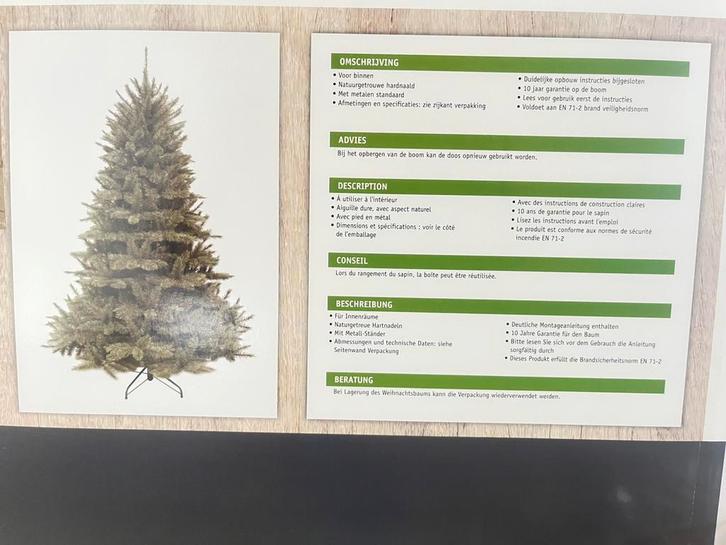 Complete kunst kerstboom met verlichting en versiering, Diversen, Kerst, Zo goed als nieuw, Ophalen