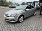 Opel Astra TwinTop 1.8 Temptation, Stof, 4 cilinders, Cabriolet, 4 stoelen