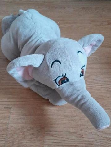 Grote liggende knuffel olifant ZGAN beschikbaar voor biedingen