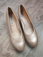 Tamaris goud kleur instappers Maat 38, Kleding | Dames, Schoenen, Ophalen of Verzenden, Nieuw, Overige kleuren, Instappers