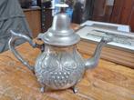 Antieke tinnen theepot met mooie versieringen van druiventro, Ophalen of Verzenden