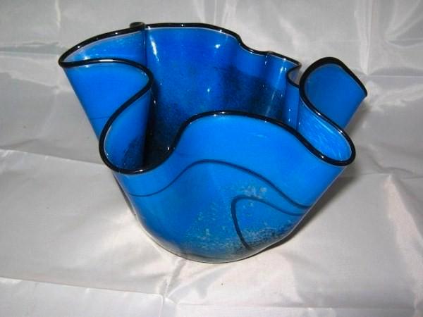 Ioan Nemtoi - Mondgeblazen golvende vaas in blauw Storm Wave, Huis en Inrichting, Woonaccessoires | Vazen, Zo goed als nieuw, Blauw