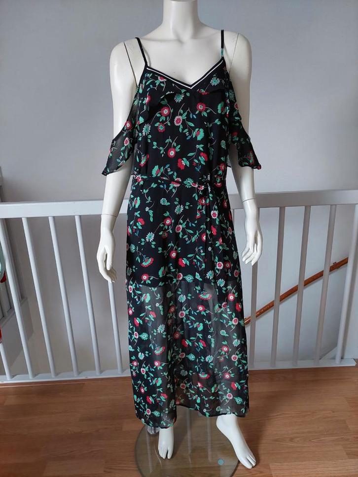 Zwarte lange jurk bloemen Ibiza Boho M L cold shoulder zgan, Kleding | Dames, Jurken, Zo goed als nieuw, Maat 42/44 (L), Zwart