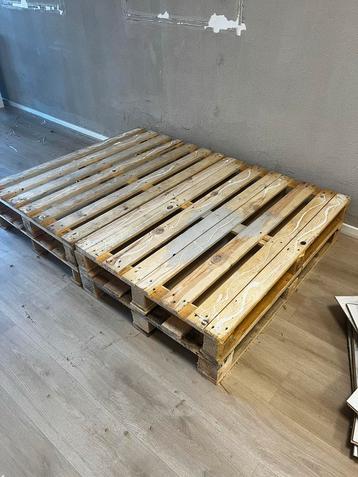 Houten Pallets - 4 stuks - Gratis Afhalen beschikbaar voor biedingen