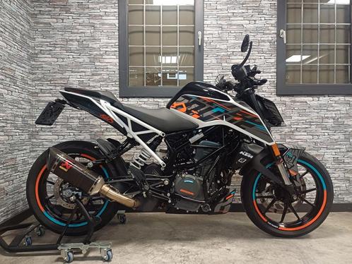 KTM 390 DUKE ABS bj 2023 6993 KM AKRAPOVIC, Motoren, Motoren | KTM, Bedrijf, Naked bike, 12 t/m 35 kW