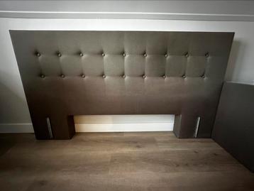 Hoofdbord boxspring 200cm (+ evt bijpassende nachtkastjes) beschikbaar voor biedingen