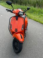 Vespa Sprint full option 2020 - custom kleur, Fietsen en Brommers, Ophalen, Vespa S, Zo goed als nieuw, Benzine