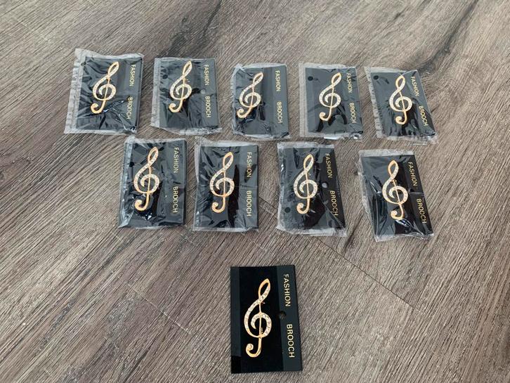 Partij 12 stuks broches muzieknoot BR, Sieraden, Tassen en Uiterlijk, Broches, Nieuw, Overige materialen, Overige kleuren, Verzenden