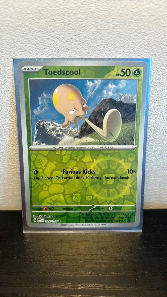 Toedscool 024/198 Scarlet & violet reverse holo pokemon, Hobby en Vrije tijd, Verzamelkaartspellen | Pokémon, Nieuw, Boosterbox