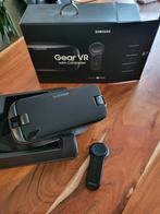Samsung Gear VR met Controller, Spelcomputers en Games, Virtual Reality, Ophalen, Zo goed als nieuw, VR-bril, Telefoon