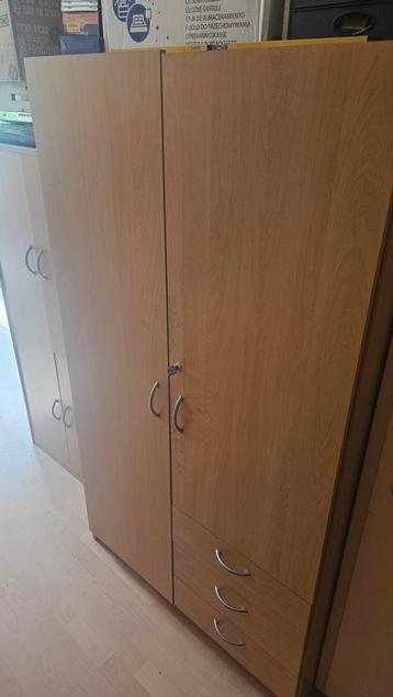 Kledingkast LBH 97x50x172 gratis af te halen