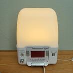 HEMA Wake-up Light met Radio & Natuurgeluiden | Wekkerlamp, Ophalen of Verzenden, Gebruikt, Digitaal