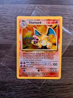 Charizard Base set Holo 1999, Hobby en Vrije tijd, Verzamelkaartspellen | Pokémon, Ophalen of Verzenden, Zo goed als nieuw