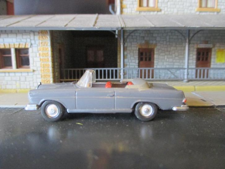 Mercedes Benz W111 280 SEc Cabrio - Wiking 15c Basaltgrau, Hobby en Vrije tijd, Modelauto's | 1:87, Zo goed als nieuw, Auto, Wiking