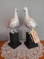 Set 2 mooie beelden duiven op sokkel, Ophalen of Verzenden, Zo goed als nieuw, Dier