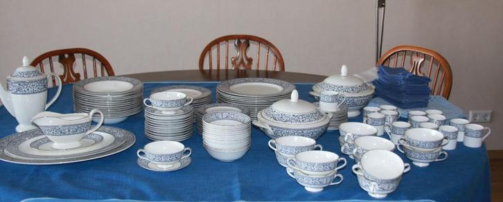 Minton Infanta compleet servies voor 14 couverts als nieuw, Huis en Inrichting, Keuken | Servies, Zo goed als nieuw, Compleet servies