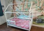 Peuterbed / kinderbed / bed met huisje / junior bed, Ophalen, Zo goed als nieuw