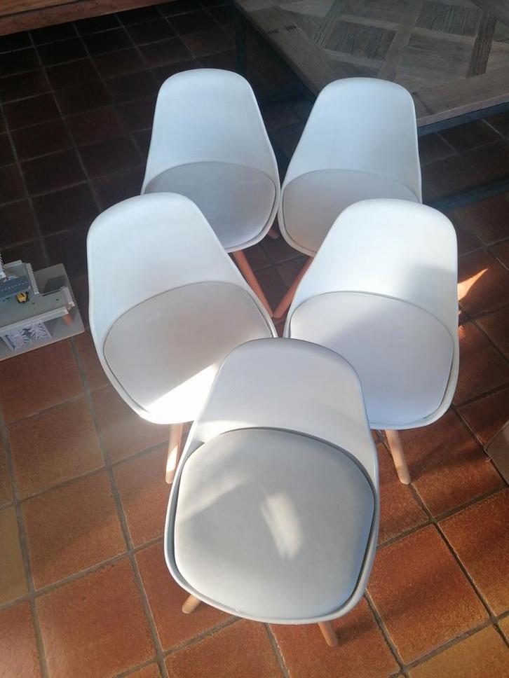 Nous Woody Kinderstoelen - Grijs & Wit - Set van 5, Huis en Inrichting, Stoelen, Gebruikt, Vijf, Zes of meer stoelen, Overige materialen