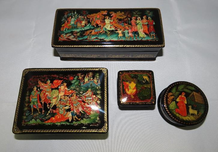 Russische beschilderde lak dozen, Palekh, 5x, Antiek en Kunst, Kunst | Niet-Westerse kunst, Ophalen of Verzenden