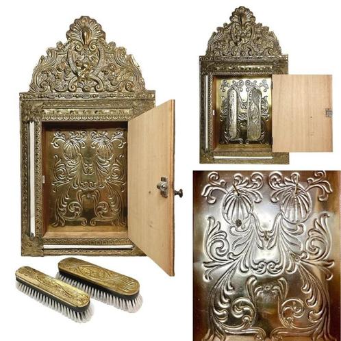 Antieke kussenspiegel Repousse Spiegel Facet Frankrijk 1900, Antiek en Kunst, Antiek | Spiegels, Minder dan 50 cm, Minder dan 100 cm