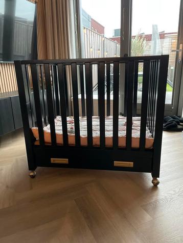 Box op Wielen met Lade beschikbaar voor biedingen