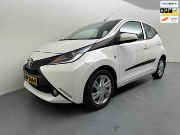 Toyota Aygo 1.0 VVT-i x-play # Automaat # Airco # Lmv # Nap beschikbaar voor biedingen