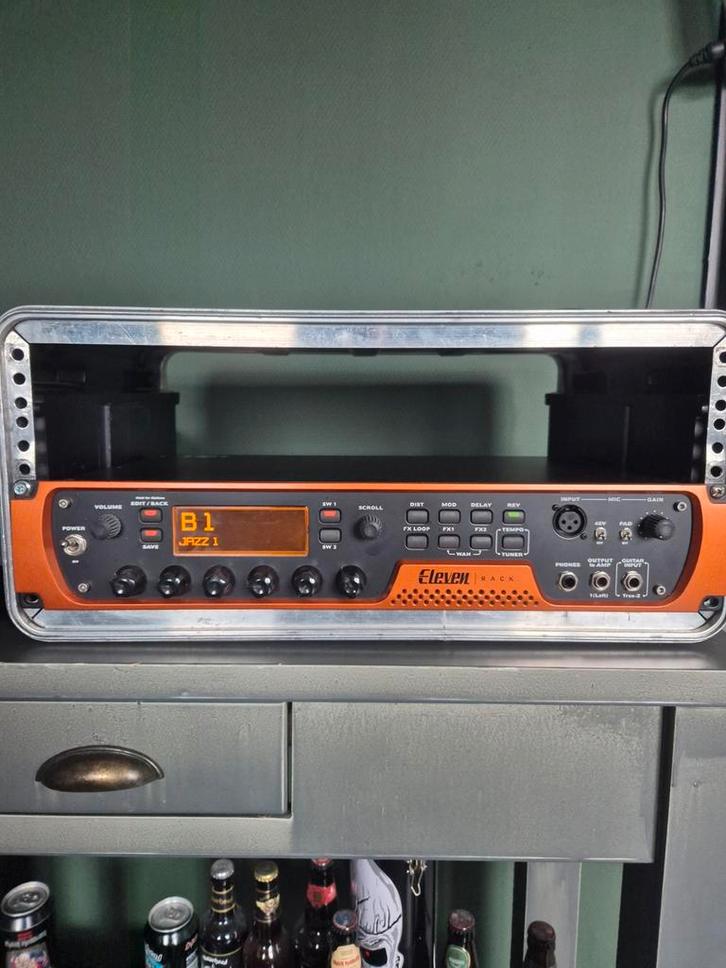 Eleven Rack inc flightcase, Muziek en Instrumenten, Versterkers | Bas en Gitaar, Zo goed als nieuw, Ophalen