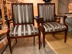 Twee sjieke stoelen (1 IS AL VERKOCHT!), Ophalen