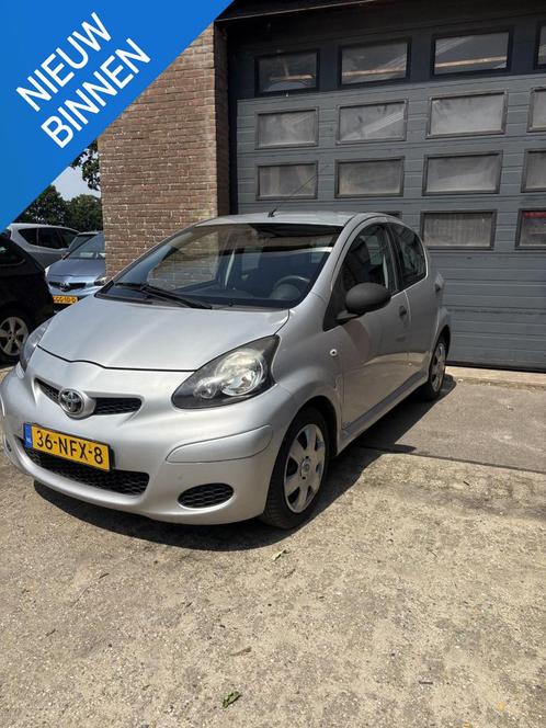 Toyota Aygo 1.0-12V Access 5DRS/Airco/NAP, Auto's, Toyota, Bedrijf, Te koop, Aygo, ABS, Airbags, Airconditioning, Alarm, Metallic lak