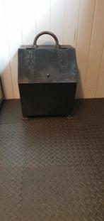Te Koop: metalen houtbak ( voorbij kachel of openhaard), Huis en Inrichting, Ophalen of Verzenden, Gebruikt, Minder dan 50 cm