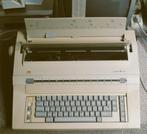 Triumph/Adler  TA400 elektronische schrijfmachine, Diversen, Typemachines, Ophalen of Verzenden, Zo goed als nieuw