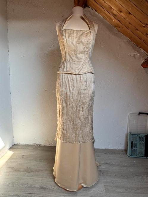 Champagne kleurige trouwjurk satijn zijde mt 40, Kleding | Dames, Trouwkleding en Trouwaccessoires, Zo goed als nieuw, Trouwjurk