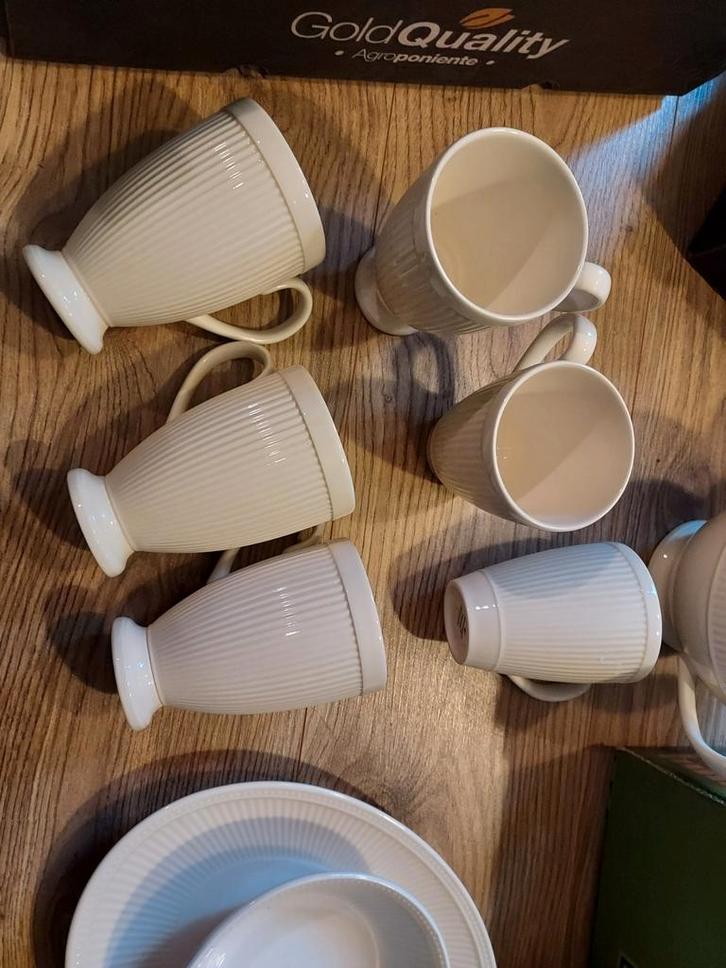 Wedgwood windsor serviesdelen, Huis en Inrichting, Keuken | Servies, Zo goed als nieuw, Kop(pen) en/of Schotel(s), Wedgwood, Porselein