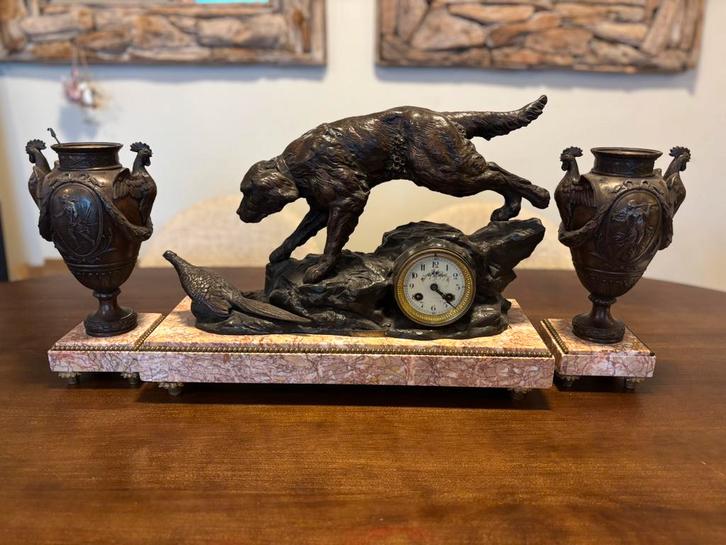 Antieke Klok Jacht met twee vazen, Antiek en Kunst, Antiek | Klokken, Ophalen of Verzenden