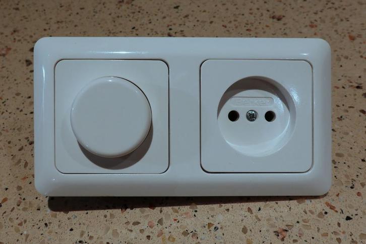 Berker 2819(01) dimmer combinatie, Huis en Inrichting, Lampen | Overige, Zo goed als nieuw, Ophalen of Verzenden